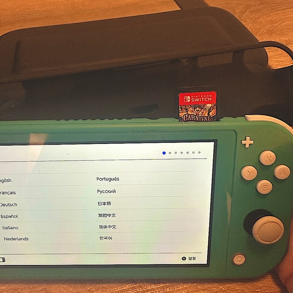 Nintendo Switch Lite Bundle - Picture 1 of 8